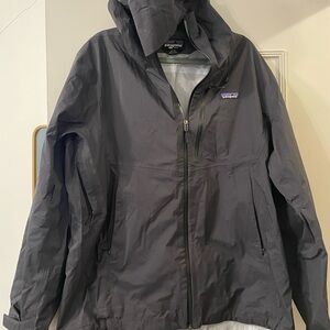 Patagonia Men's Dark Gray Raincoat